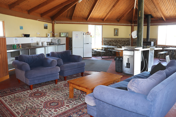 Snug Beach Cabin & Caravan Park