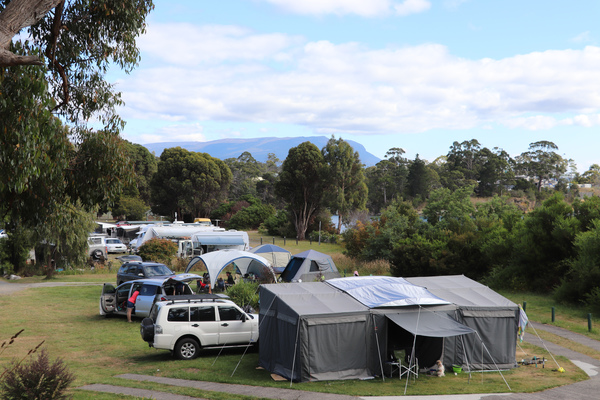 Snug Beach Cabin & Caravan Park